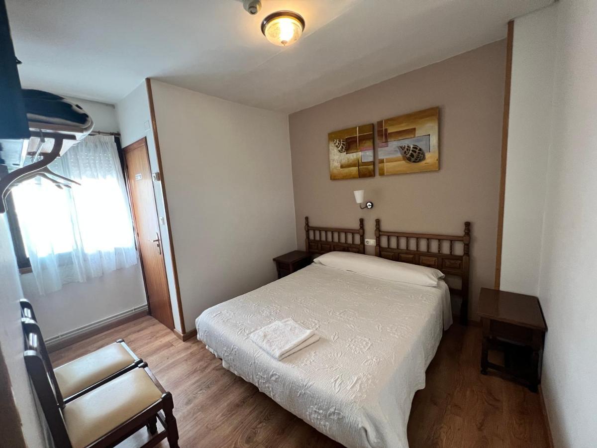 Pension Carballeira Arzua Exterior photo